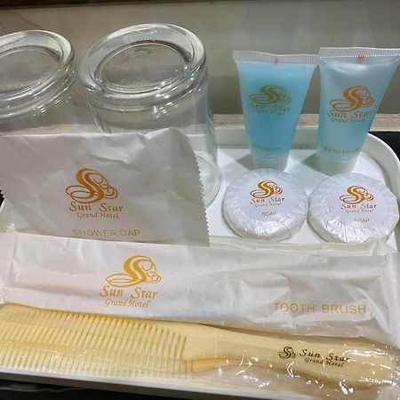 Sun Star Grand Hotel Manila Bagian luar foto