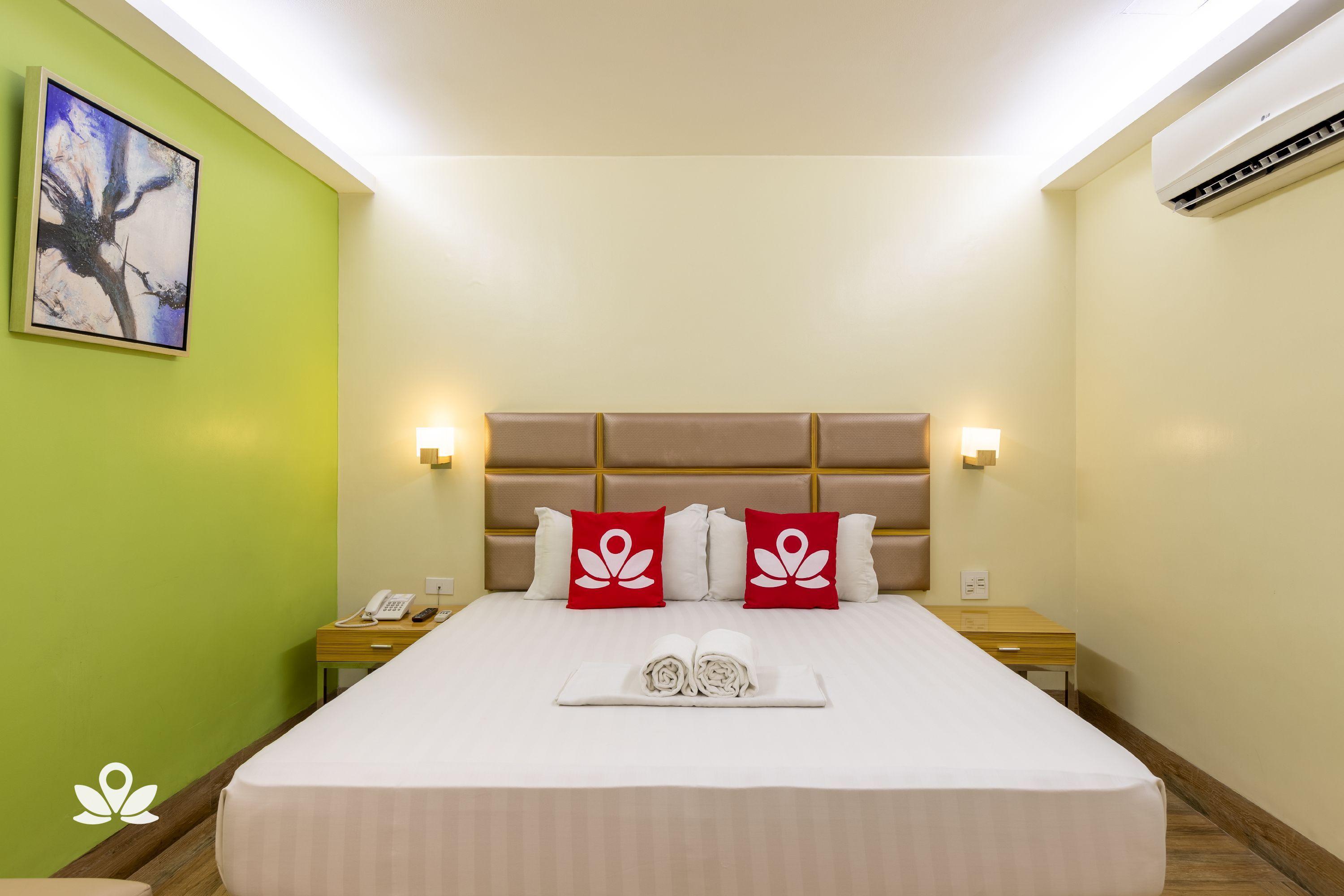 Sun Star Grand Hotel Manila Bagian luar foto