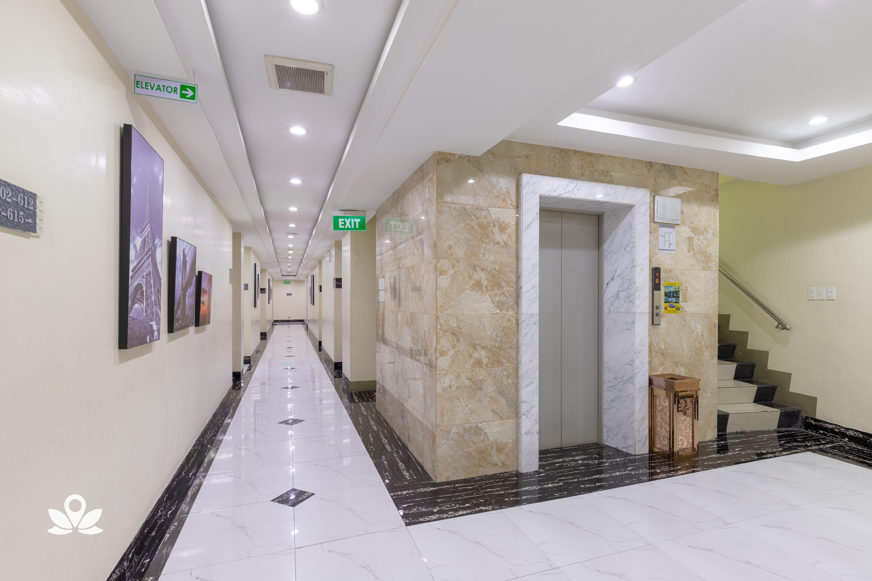 Sun Star Grand Hotel Manila Bagian luar foto