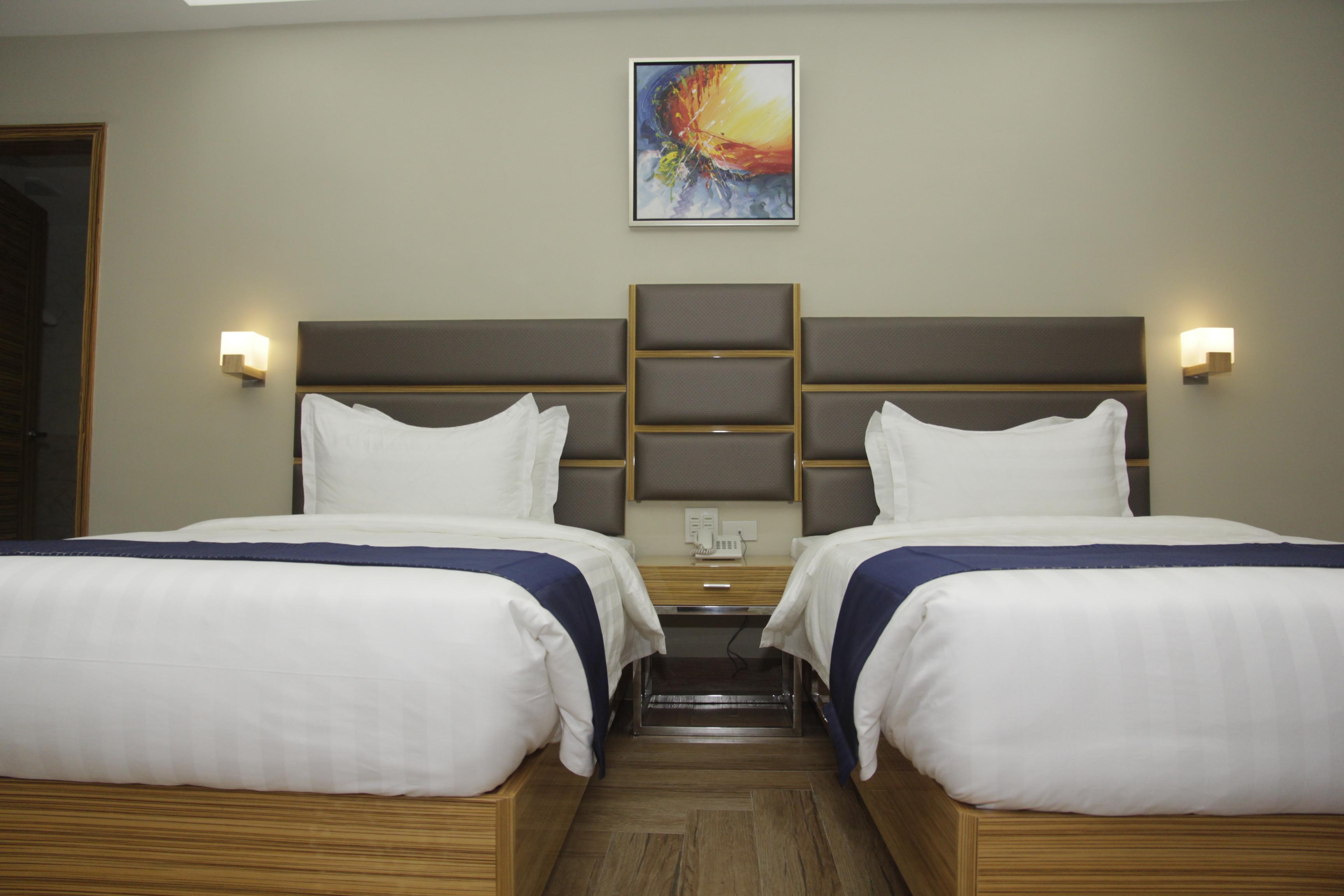 Sun Star Grand Hotel Manila Bagian luar foto