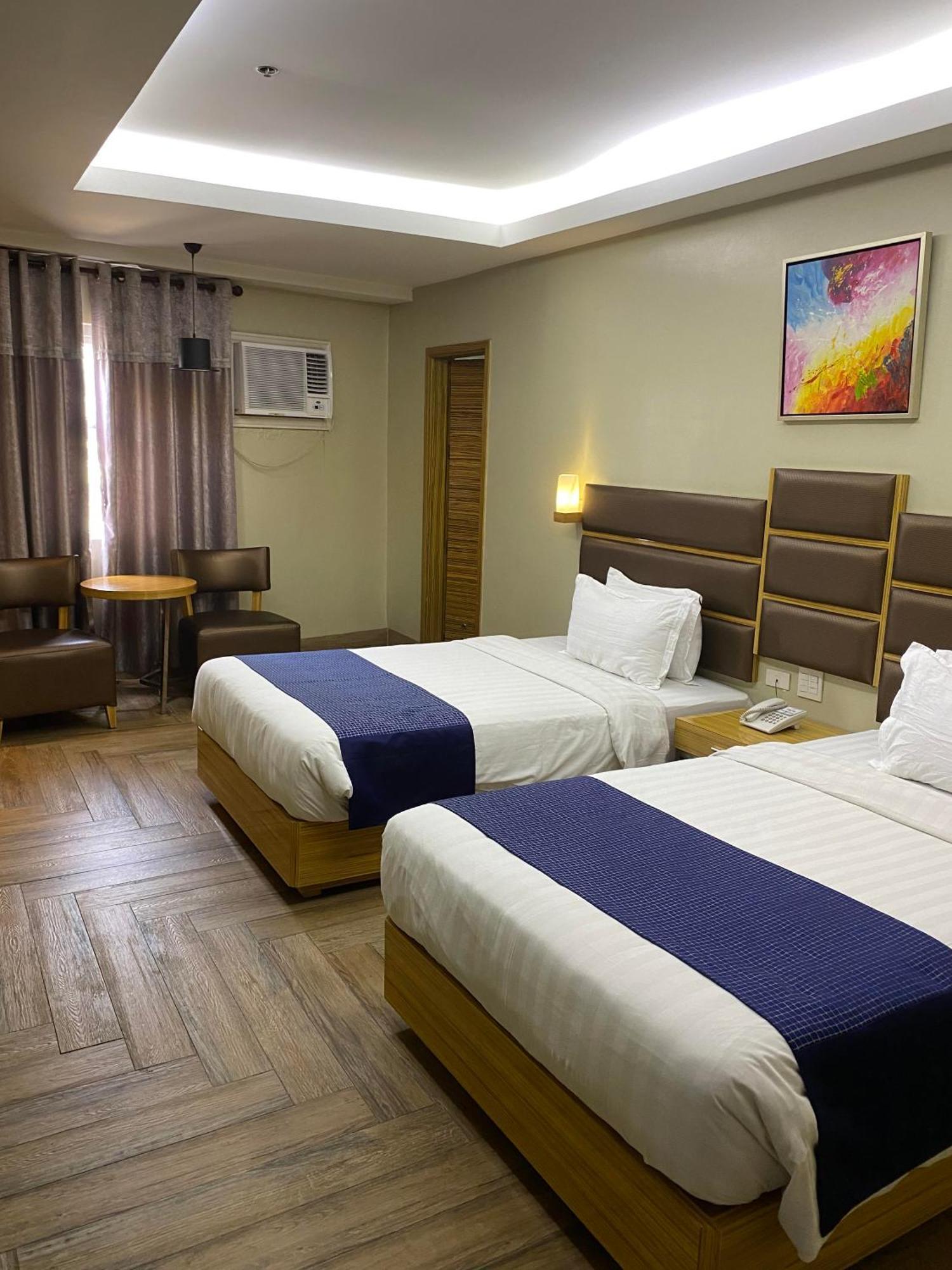 Sun Star Grand Hotel Manila Bagian luar foto
