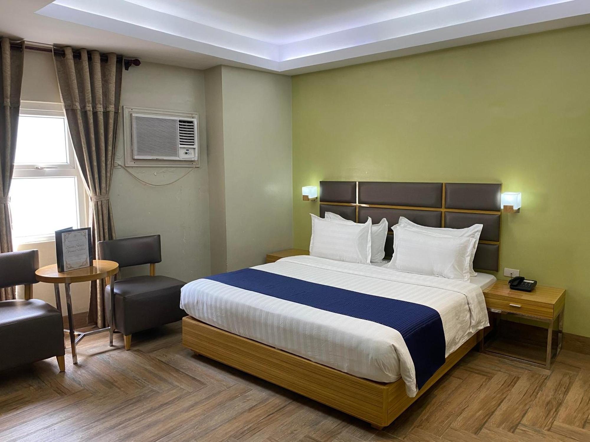Sun Star Grand Hotel Manila Bagian luar foto