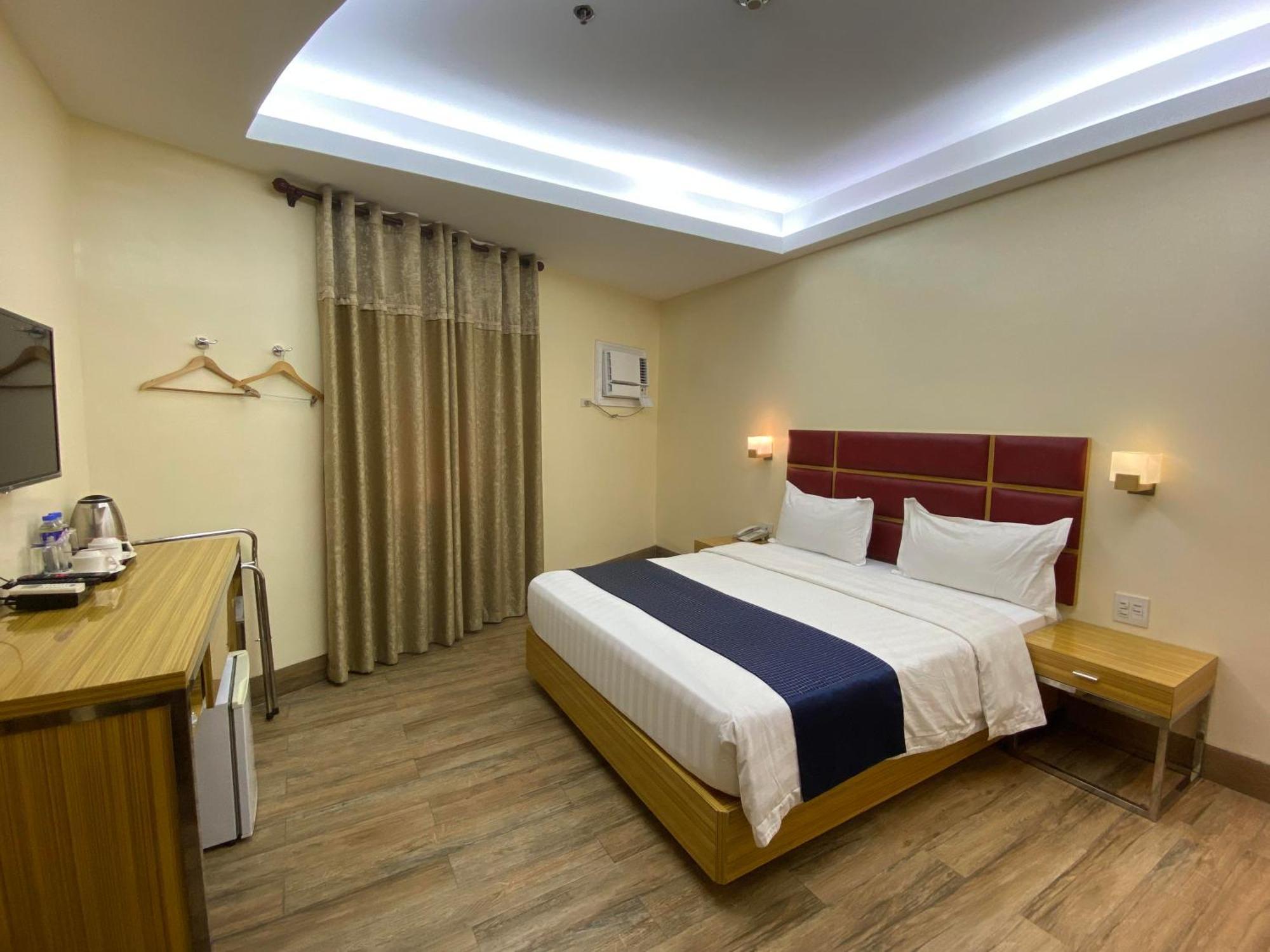 Sun Star Grand Hotel Manila Bagian luar foto